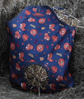 Weatherbeeta Hay Bag Squirrel Print AW23 Weatherbeeta Hay Bag Squirrel Print AW23